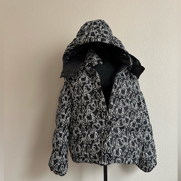 Moncler Daos Logo Print Water Resistant Hooded Down Puffer Coat Jacket. - Picture 1 of 16